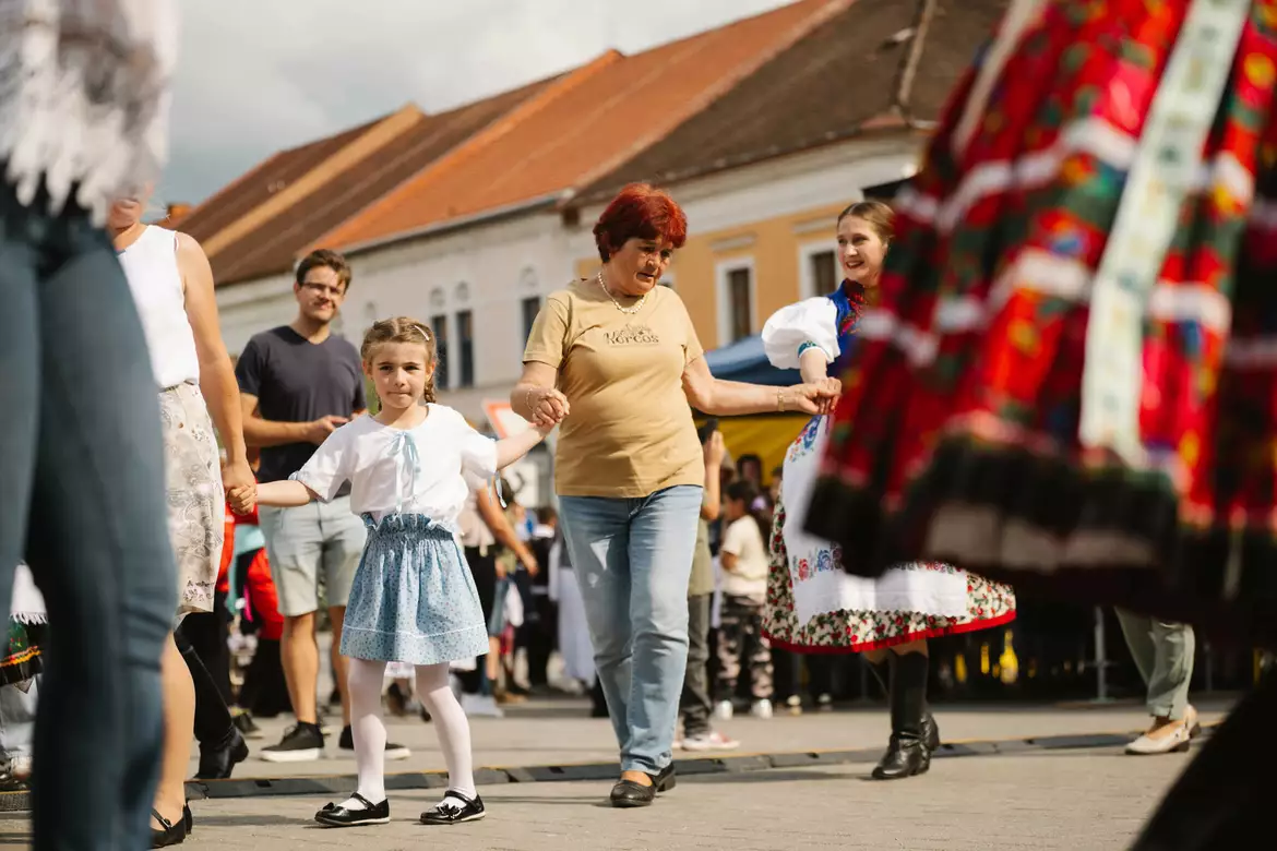 Összetartozás tánca, Rozsnyó, tánc, néptánc