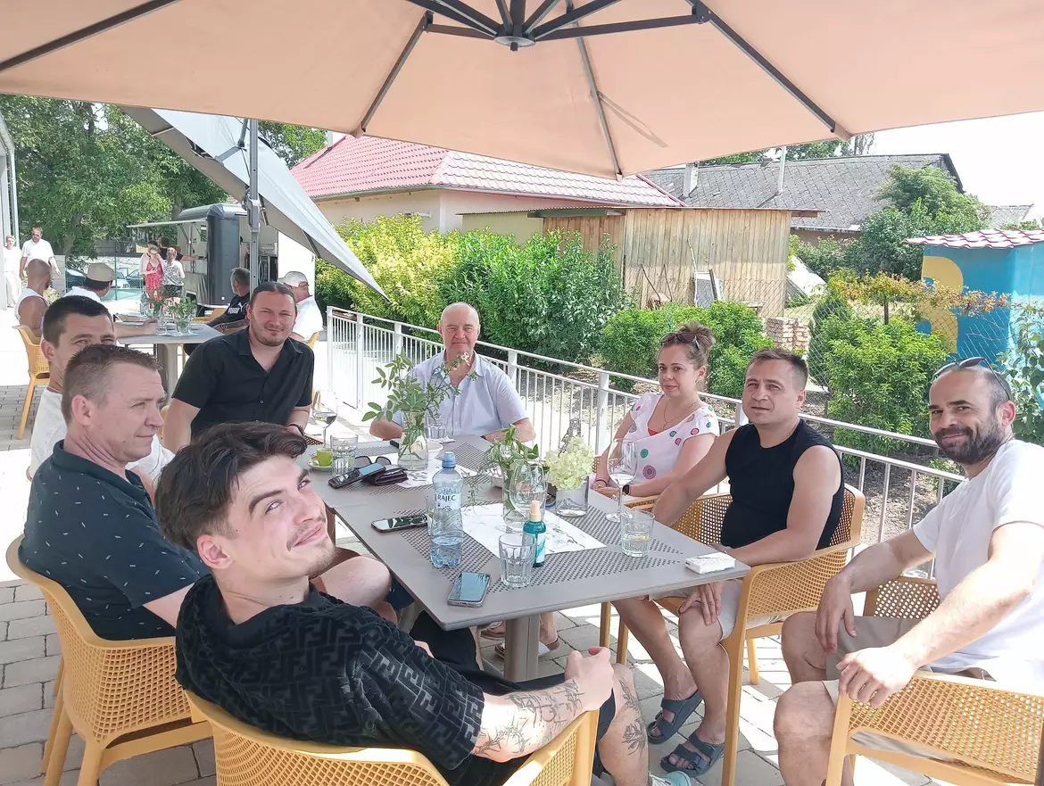 Színházi évadzáró: Holocsy Krisztina és Szabó Viktor kapta a Ferenczy Anna-díjat – KÉPEKKEL