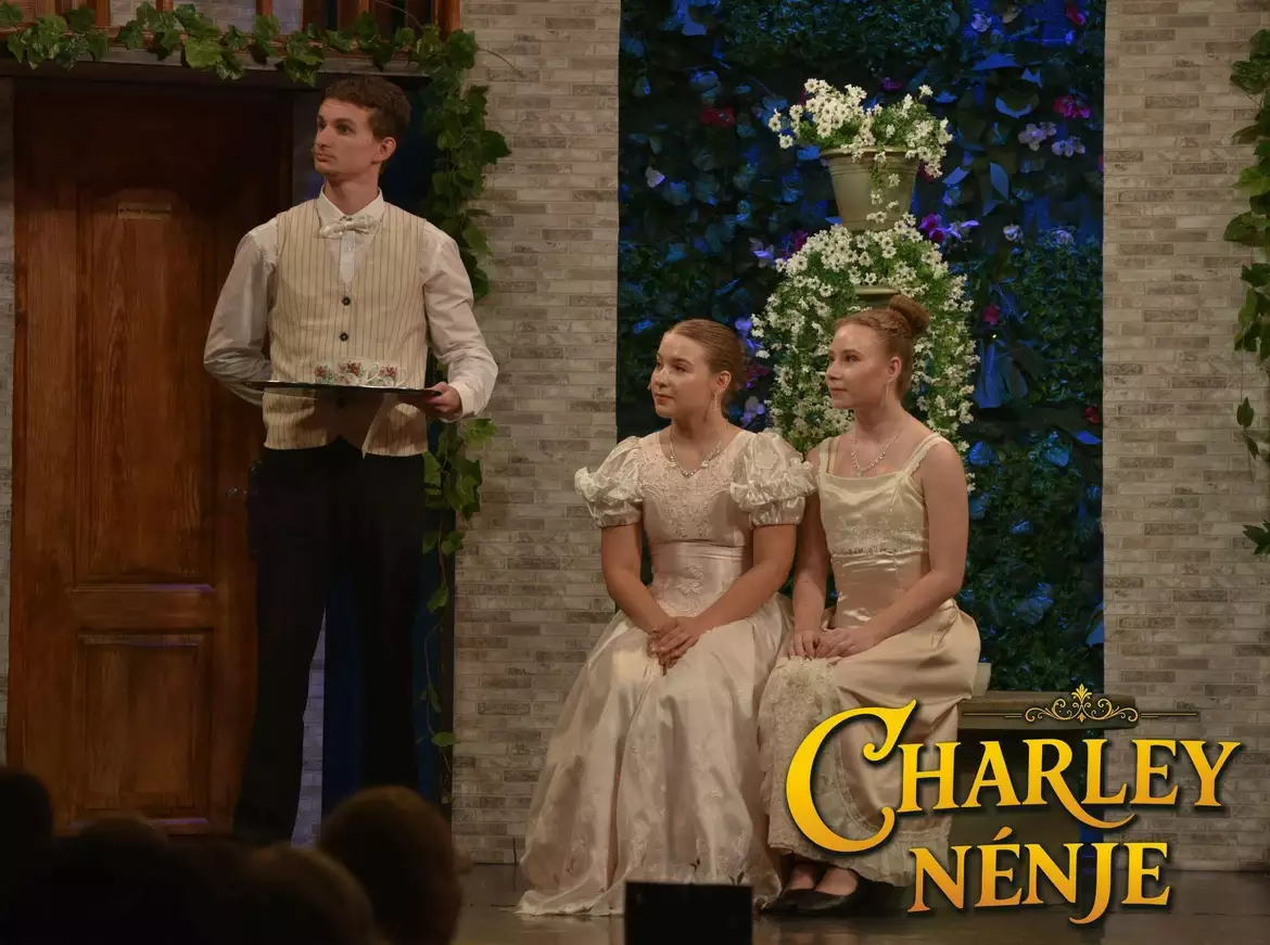 Charley nénje – zenés vígjáték 