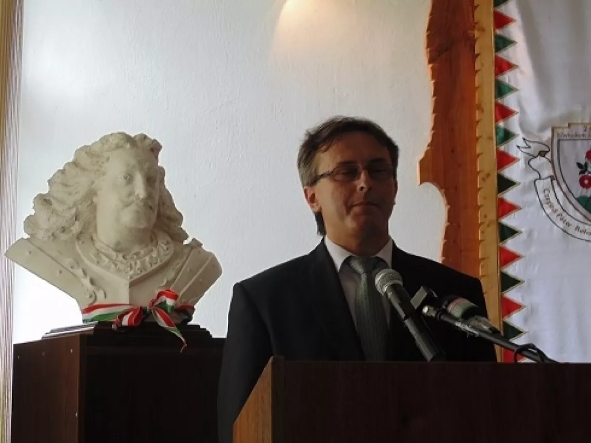 201405171711380.Kassai-Gyula-tiszteletes-a-lendvai-gyulekezet-lelkipasztora-a-Cegledi-Peter-Gimnazium-fenntartoja.jpg