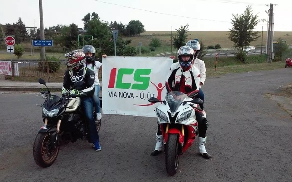 201508141632390.via01.jpg