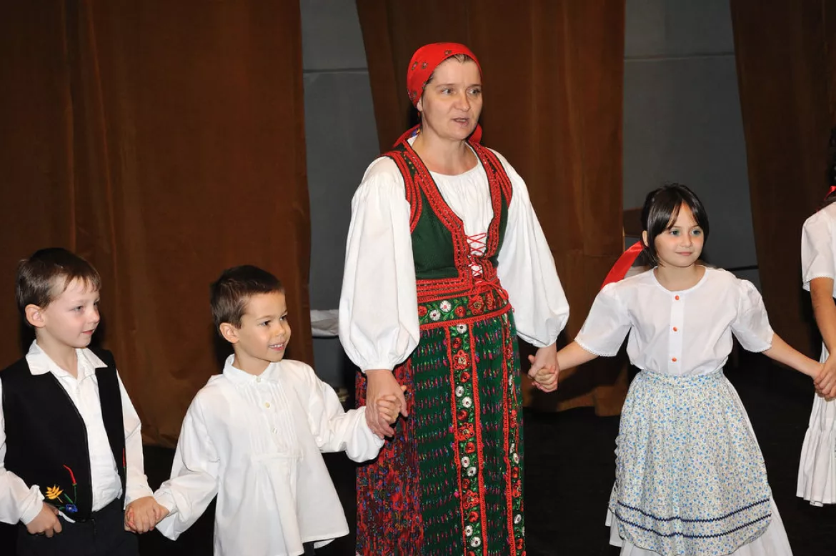 201611240827160.Gabor_Klara_gyerekekkel.jpg 201611240827160.Gabor_Klara_gyerekekkel.jpg