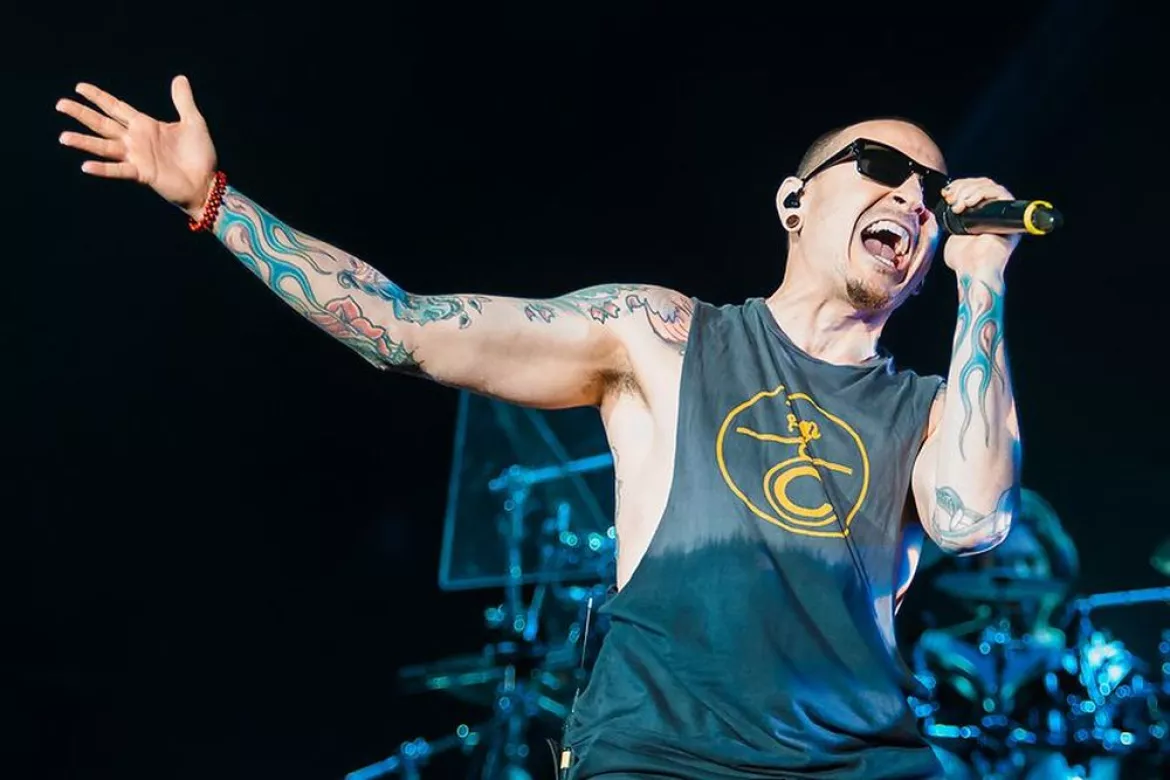 201707202207110.linkin-park-chester.jpg