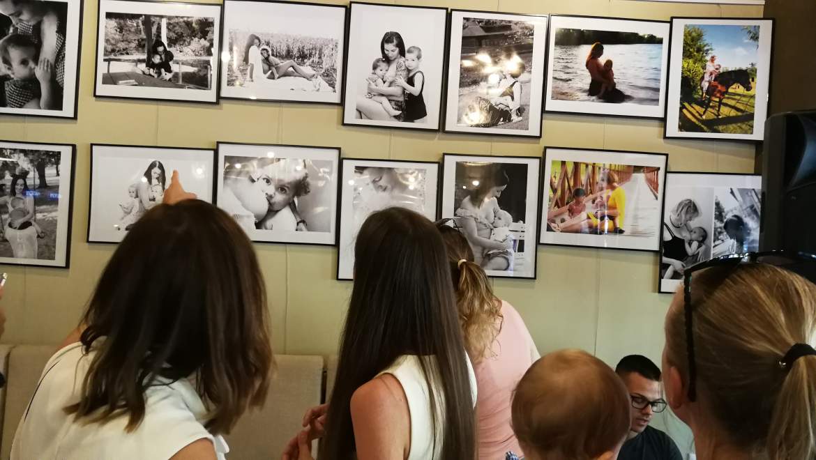 Fotókkal a szoptatás népszerűsítéséért Dunaszerdahelyen