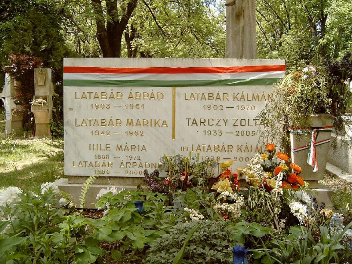 latabar_kalman_es_arpad_sirja.jpg latabar_kalman_es_arpad_sirja.jpg