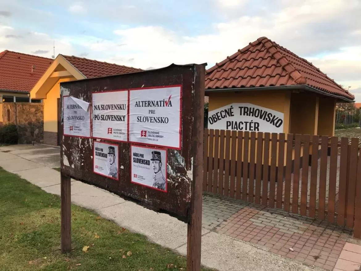 Provokatív plakátok Mátyusföldön Provokatív plakátok Mátyusföldön