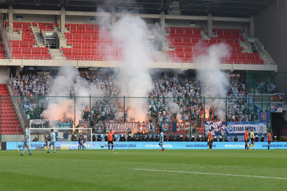 slovan-petardai.jpg