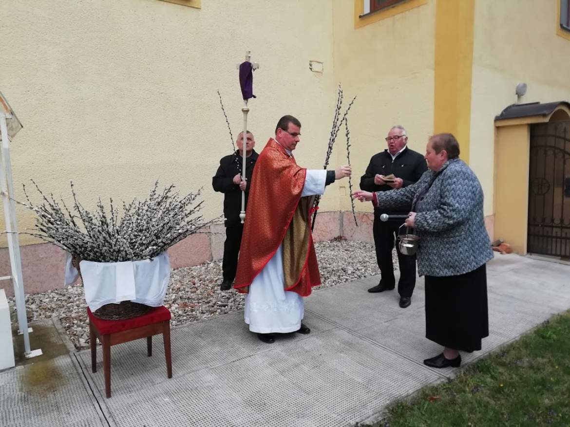 barkaszentelés Dercsikán barkaszentelés Dercsikán