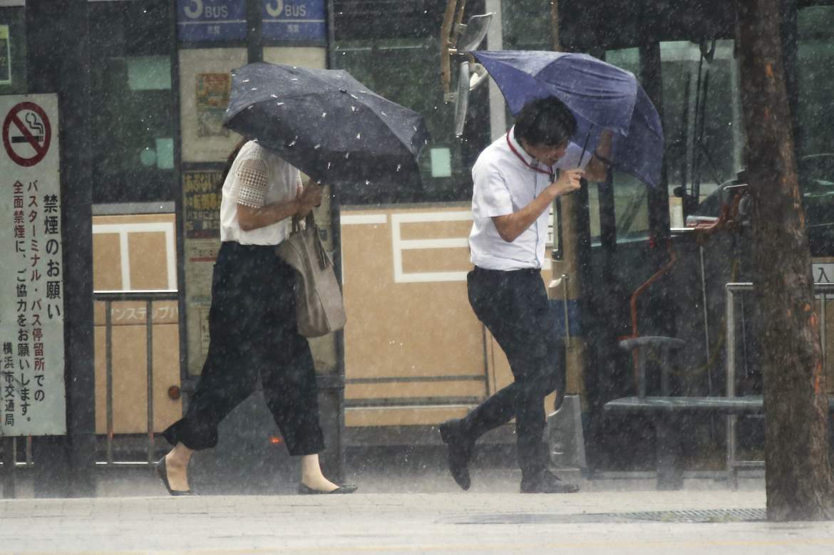 Japán - Dzsebi tájfun Japán - Dzsebi tájfun