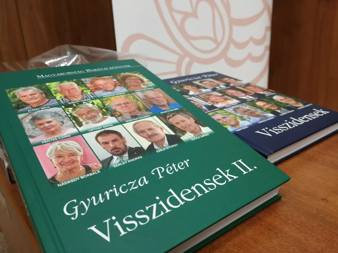 visszidens_konyvek.jpg