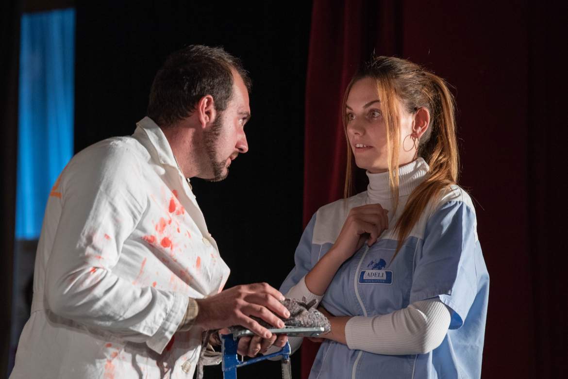 Görbetükör Színjátszó Csoport: Végső diagnózis – delirium falsus Görbetükör Színjátszó Csoport: Végső diagnózis – delirium falsus