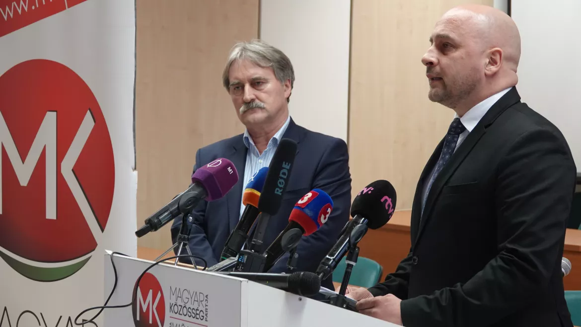 Menyhárt József sajtótájékoztató