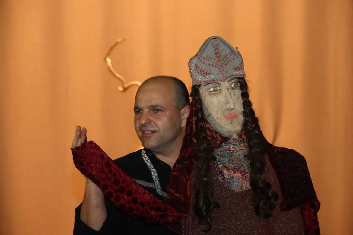 gal-tamas2.jpg gal-tamas2.jpg