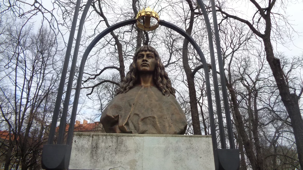 Szent Koronát KN-be