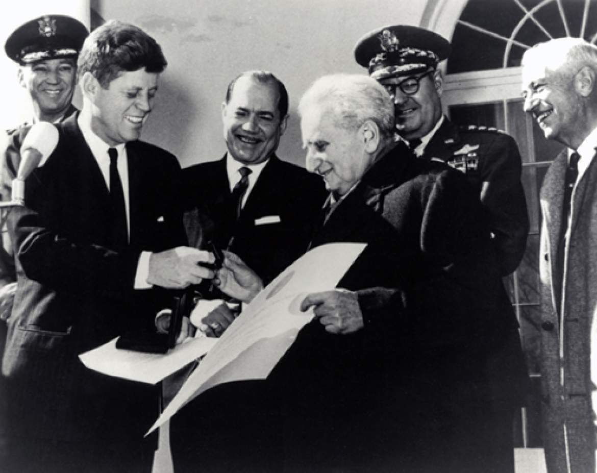 86-karman-kennedy.jpg 86-karman-kennedy.jpg